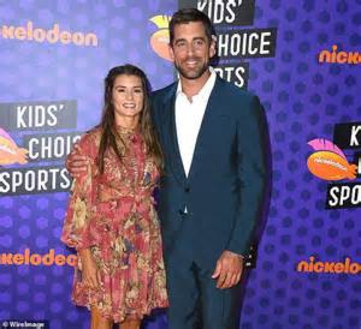 Aaron Hipps’s Girlfriend: Who is Aaron Hipps Dating?