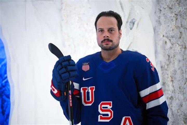 Auston Matthews’s Girlfriend: Who is Auston Matthews Dating?