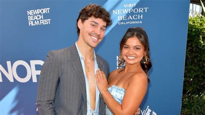 Beck’s Girlfriend: Who is Beck Dating?