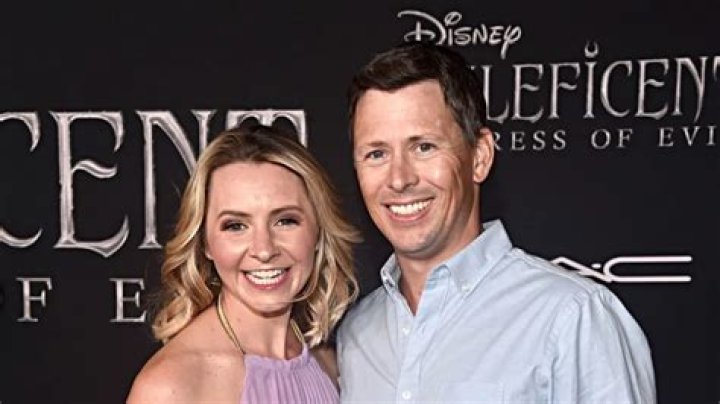 Beverley Mitchell’s Husband: Who is Beverley Mitchell Dating?