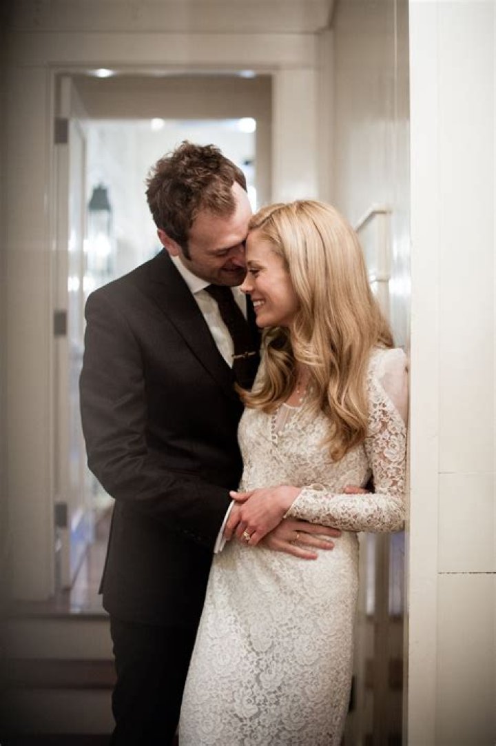 Chris Thile’s Wife: Who is Chris Thile Dating?