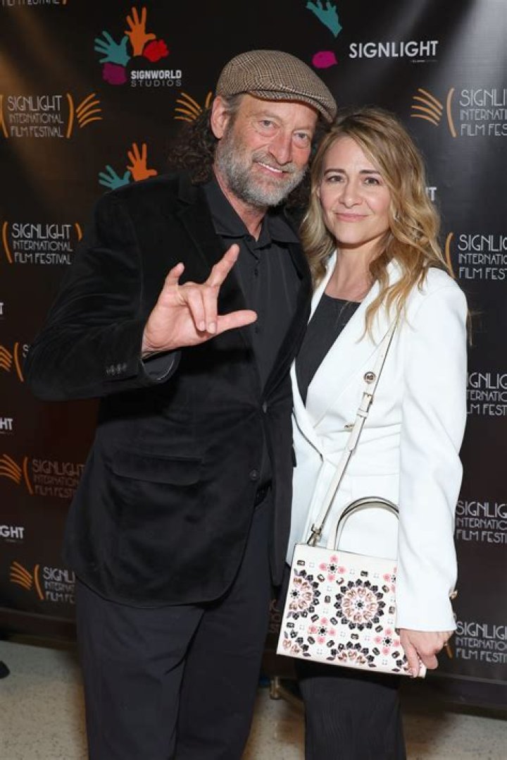 Deanne Bray’s Husband: Who is Deanne Bray Dating?