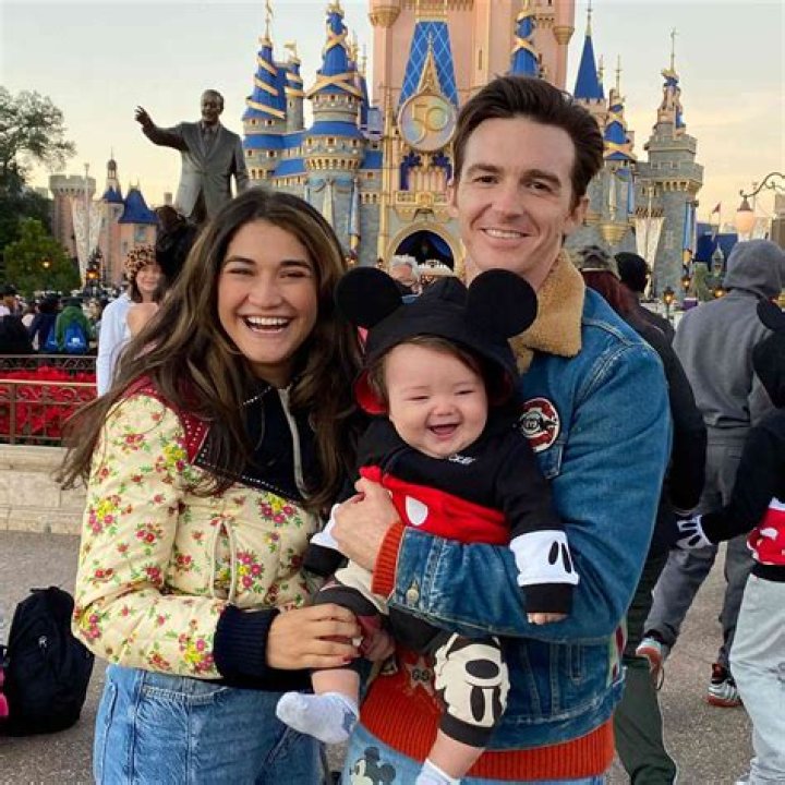 Drake Bell’s Girlfriend: Who is Drake Bell Dating?