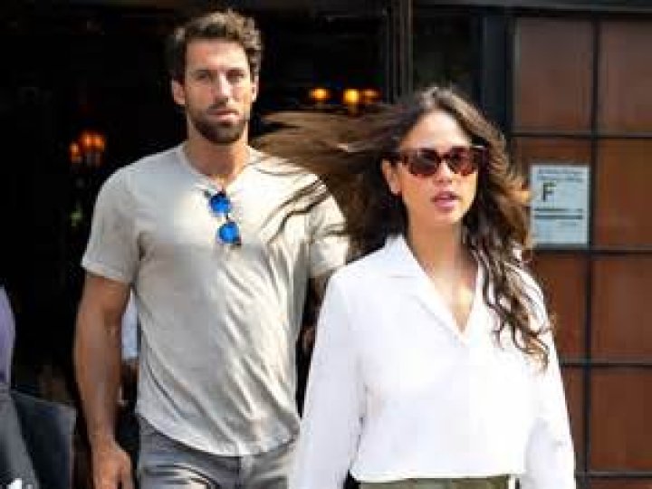 Eiza Gonzalez’s Boyfriend: Who is Eiza Gonzalez Dating?