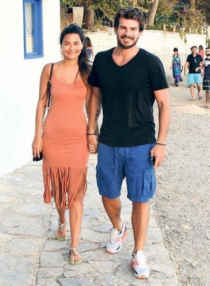 Gizem Karaca’s Husband: Who is Gizem Karaca Dating?