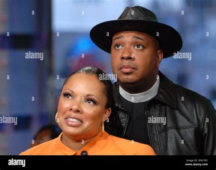 Joseph Simmons’s Wife: Who is Joseph Simmons Dating?