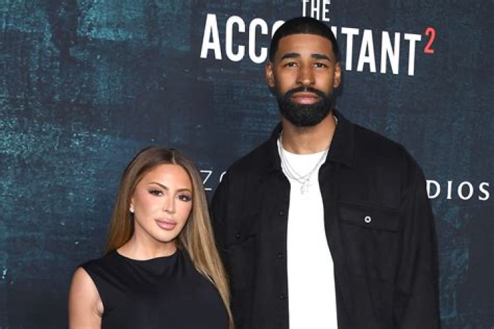 Larissa R.’s Boyfriend: Who is Larissa R. Dating?