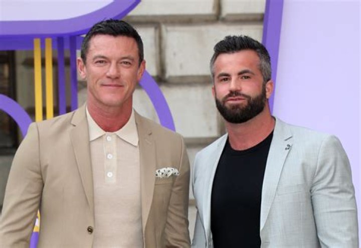 Luke Evans’s Boyfriend: Who is Luke Evans Dating?