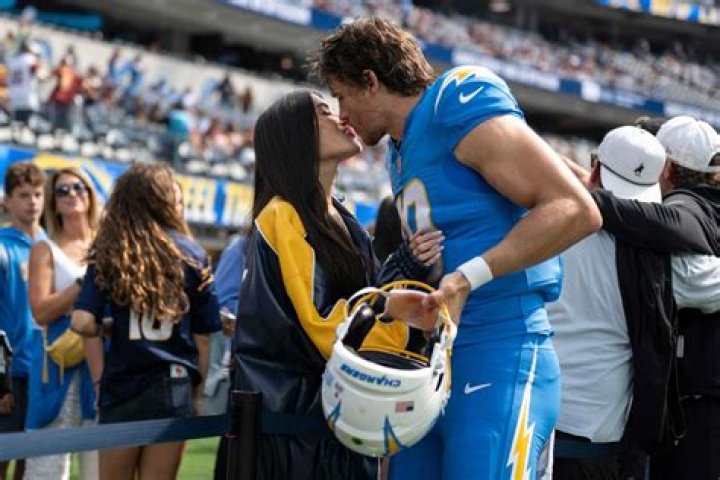 Madison Lewis’s Boyfriend: Who is Madison Lewis Dating?