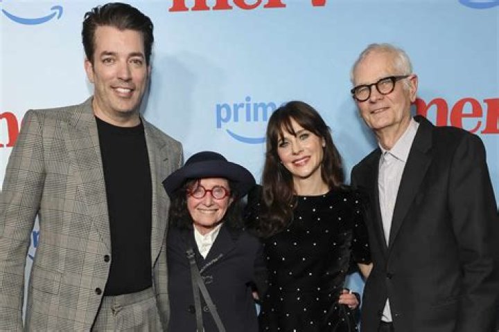 Mary Jo Deschanel’s Husband: Who is Mary Jo Deschanel Dating?