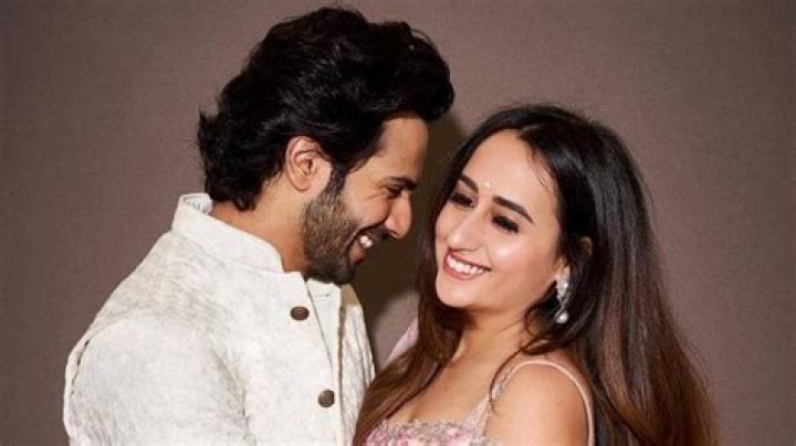 Mehak Dhawan’s Girlfriend: Who is Mehak Dhawan Dating?