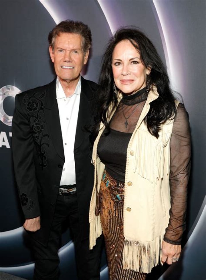 Randy Travis’s Wife: Who is Randy Travis Dating?
