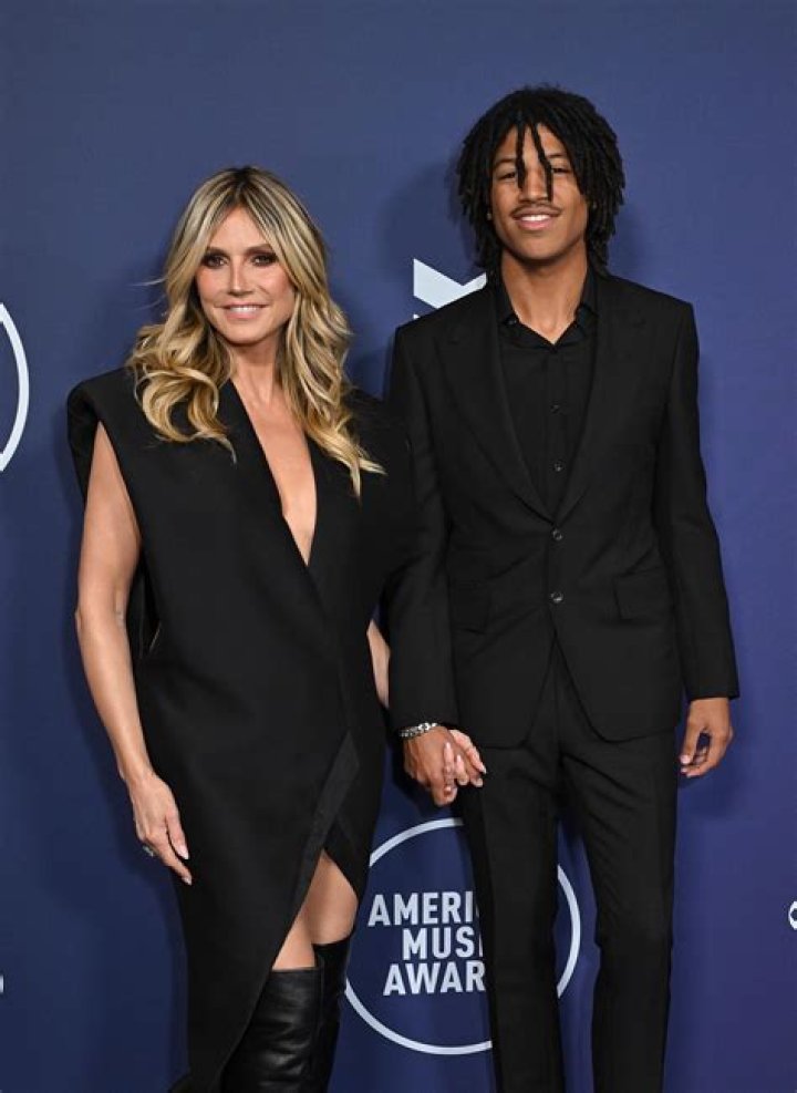 Ron Henry’s Girlfriend: Who is Ron Henry Dating?