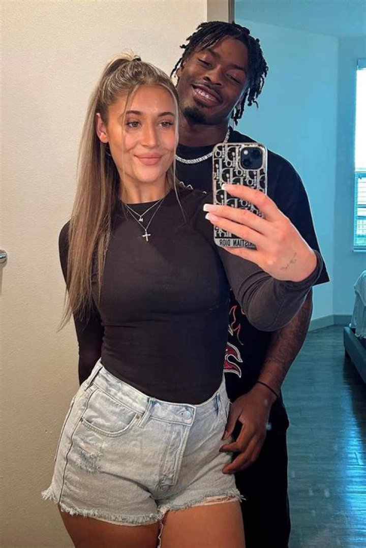 Savanna Iozzo’s Boyfriend: Who is Savanna Iozzo Dating?
