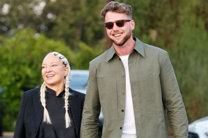 Sia Kossioni’s Boyfriend: Who is Sia Kossioni Dating?
