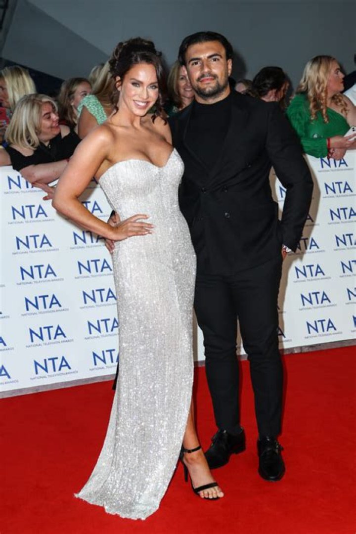 Vicky Jones’s Boyfriend: Who is Vicky Jones Dating?
