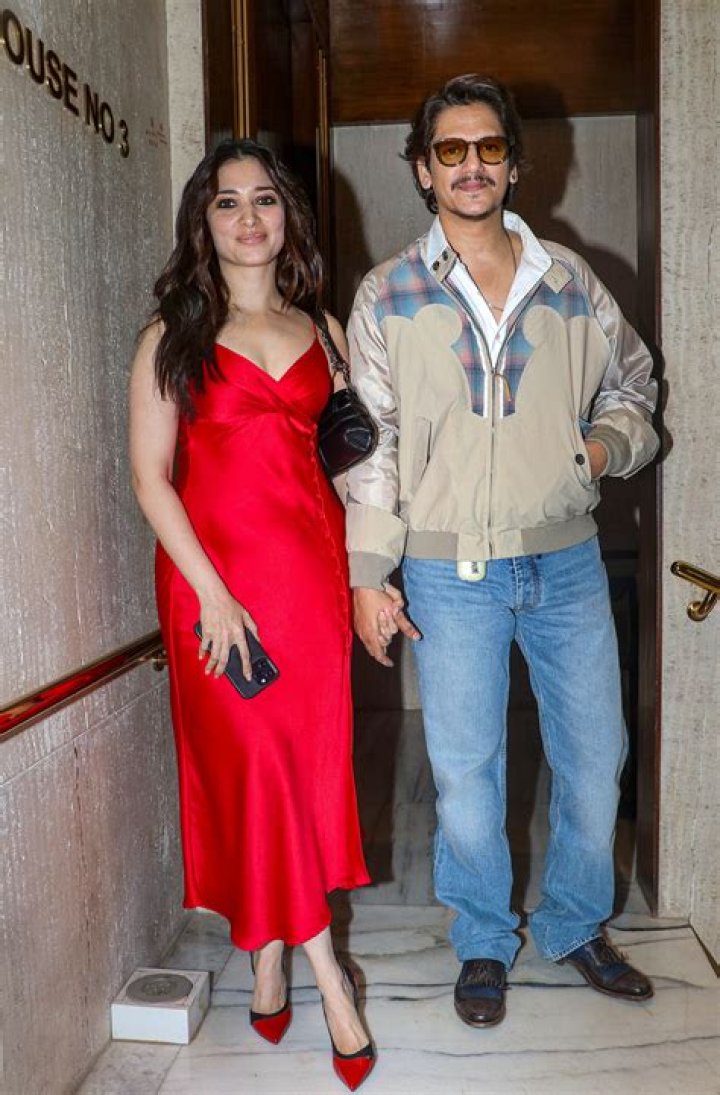Who is Aashika Bhatia Dating – Aashika Bhatia's Boyfriend & Exes