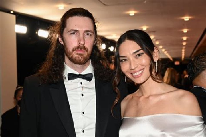 Who is Hozier Dating – Hozier's Girlfriend & Exes