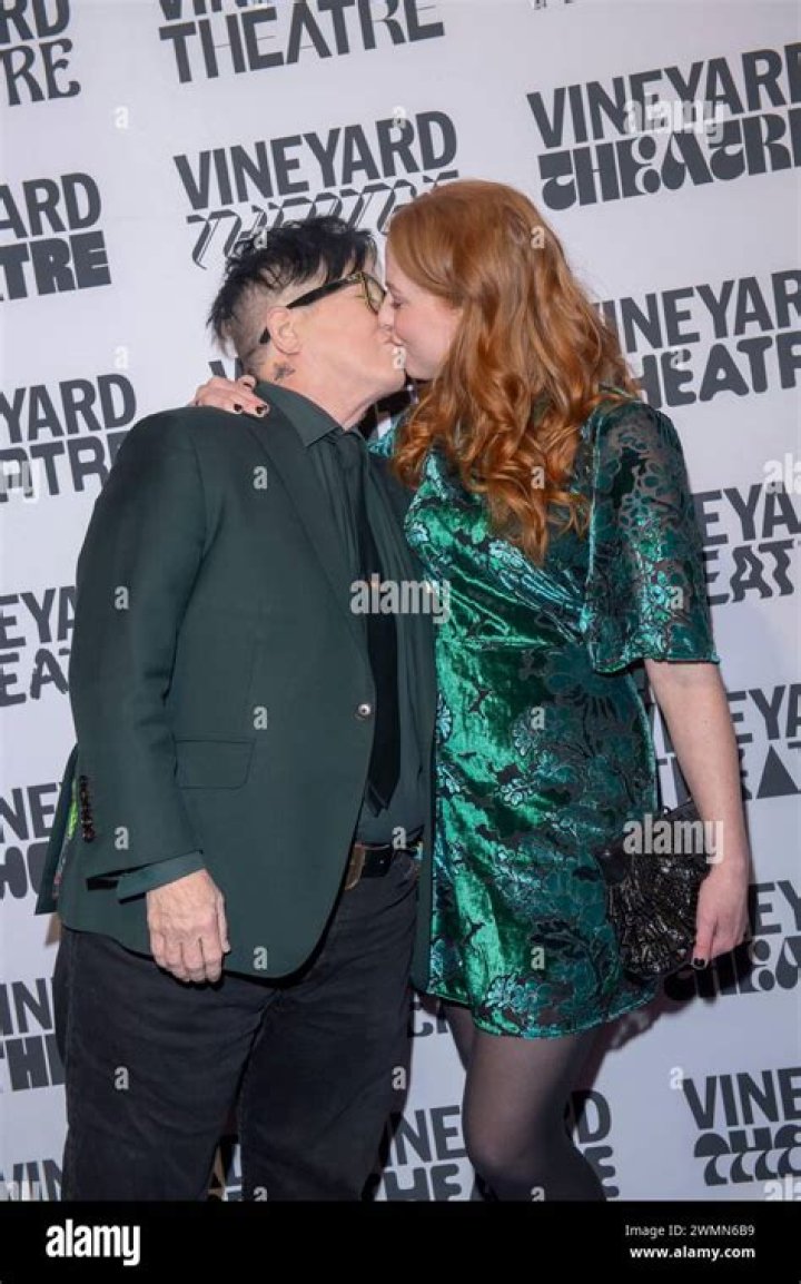 Who is Lea DeLaria Dating – Lea DeLaria's Girlfriend & Exes