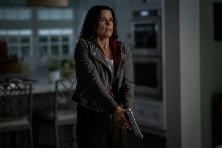 Who is Neve Campbell Dating – Neve Campbell's Boyfriend & Exes