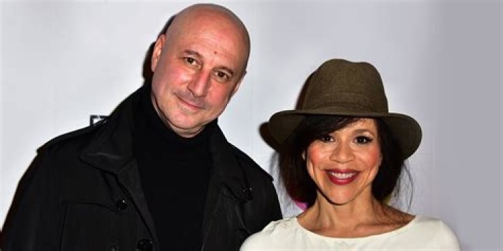 Who is Rosie Perez Dating – Rosie Perez's Husband & Exes