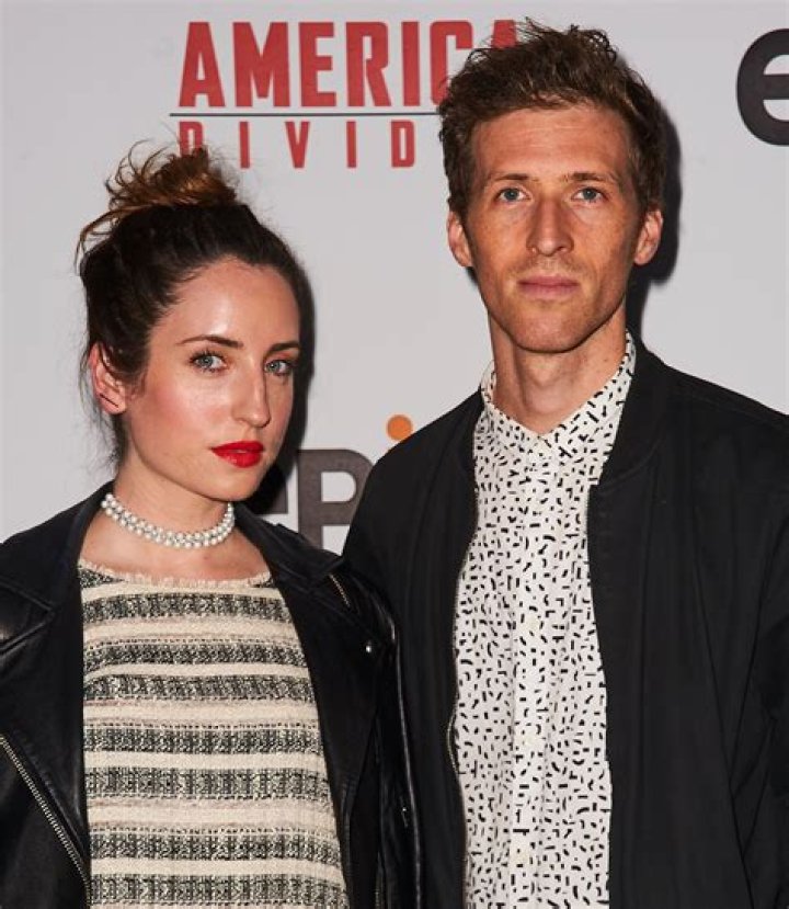 Who is Zoe Lister-Jones Dating – Zoe Lister-Jones's Husband & Exes