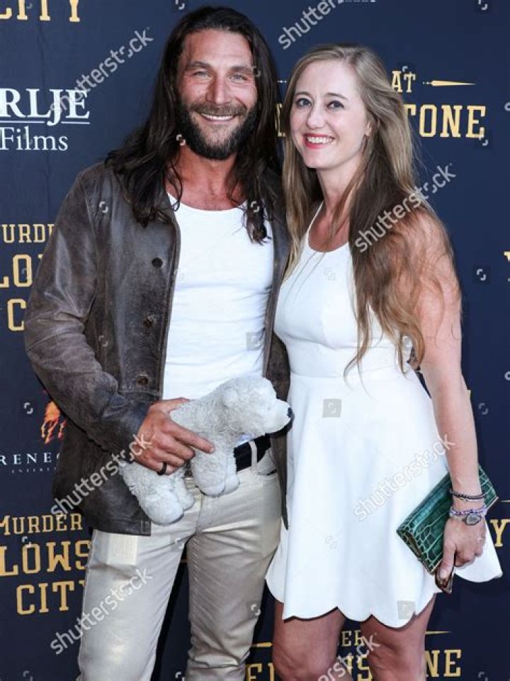 Zach McGowan’s Wife: Who is Zach McGowan Dating?